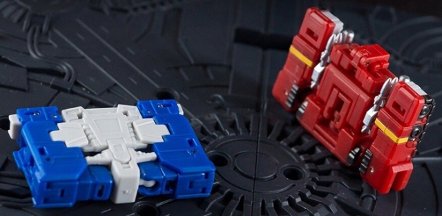 Sword Dancer DW-E07 Traveler Plane and DW-E08 Patriot Tank Set of 2 Red and Blue Version | Dr. Wu