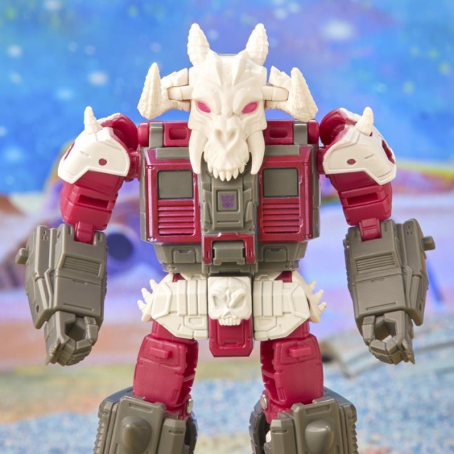 Skullgrin Legacy Deluxe Class | Transformers Generations Legacy