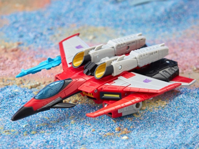 Armada Universe Starscream Legacy Voyager Class | Transformers Generations Legacy