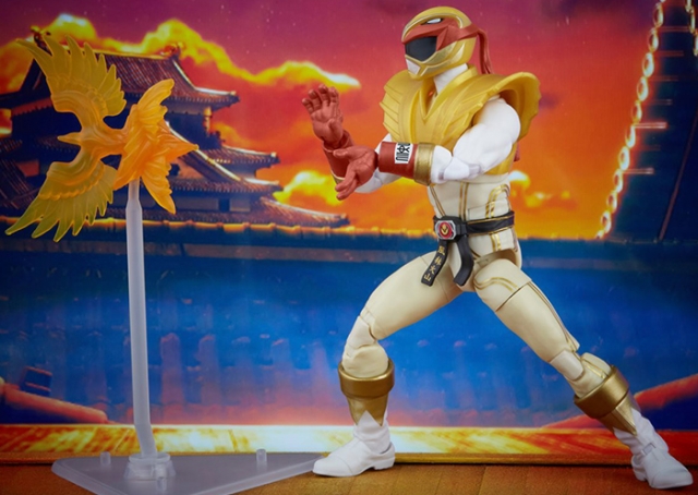 Crimson Hawk Ryu 6-inch Scale Lightning Collection | Power Rangers x Street Fighter | Hasbro