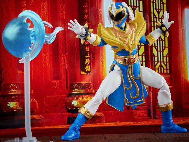 Blazing Phoenix Chun-Li 6-inch Scale Lightning Collection | Power Rangers x Street Fighter | Hasbro