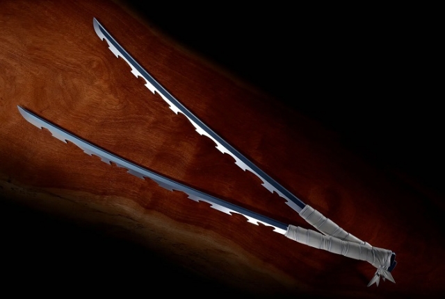 Inosuke Hashibara's Nichirin Swords Proplica | Bandai Tamashii Nations | Demon Slayer: Kimetsu No Yaiba