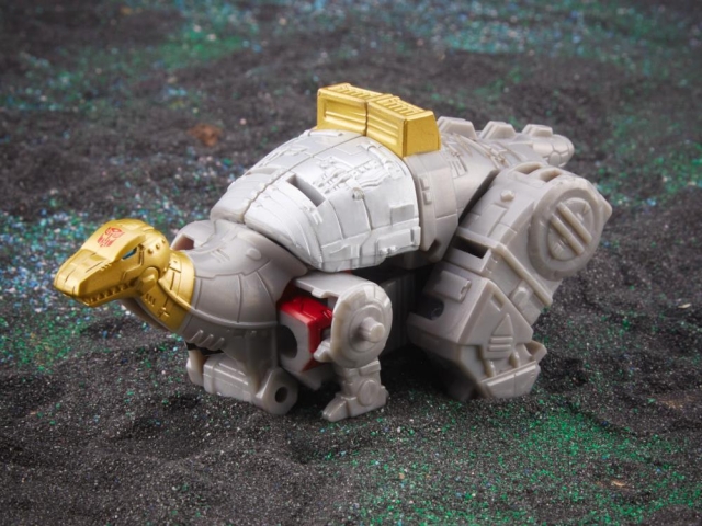 Dinobot Sludge Legacy Core Class | Transformers: Legacy Evolution