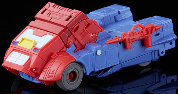 A Hero Is Born Set of 2  Legacy Voyager Class | Transformers Generations Legacy