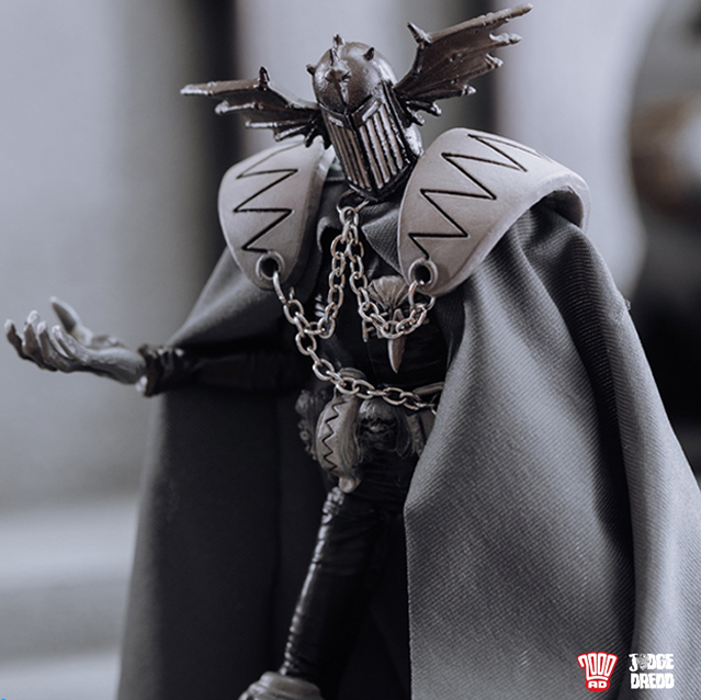 Judge Fear Black and White 1/18 Scale PX Previews Exclusive | 2000 A.D. Judge Dredd | Hiya Toys