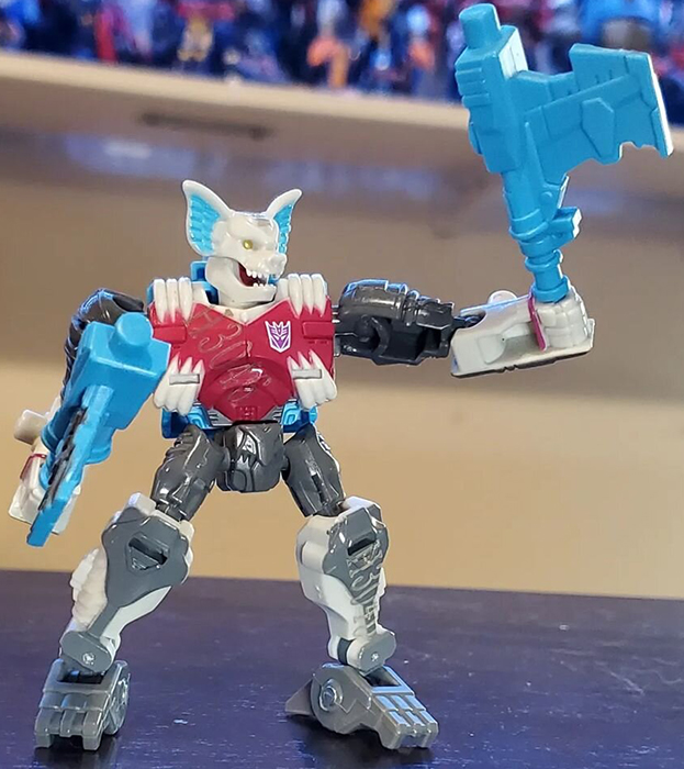 Bomb-Burst Legacy Core Class | Transformers Generations Legacy
