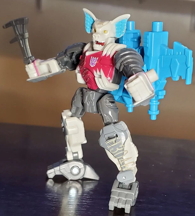 Bomb-Burst Legacy Core Class | Transformers Generations Legacy