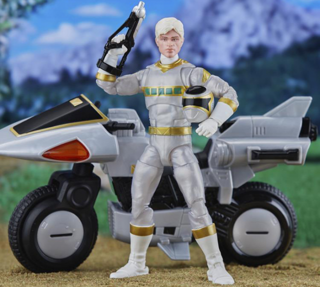 Silver Ranger and Silver Cycle Deluxe 6-inch Scale Lightning Collection | Power Rangers In Space | Hasbro