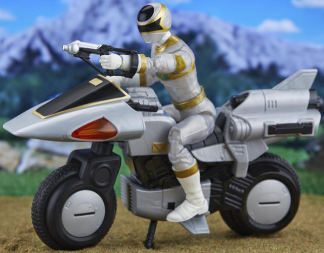 Silver Ranger and Silver Cycle Deluxe 6-inch Scale Lightning Collection | Power Rangers In Space | Hasbro
