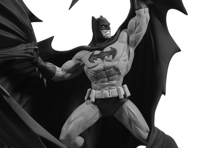 Batman Black and White by Denys Cowan 1/10 Scale | DC Comics | McFarlane Toys