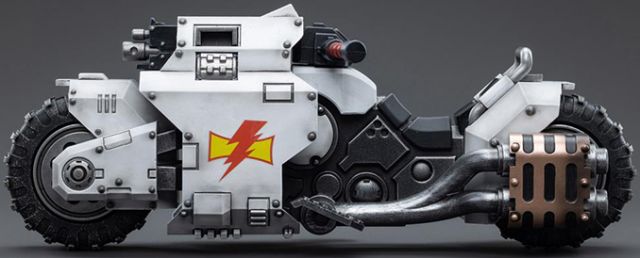 White Scars Raider-Pattern Combat Bike 1/18 Scale | Warhammer 40K | Joy Toy