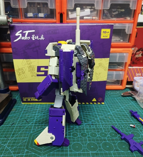 ST-01 Commander | Star Toy