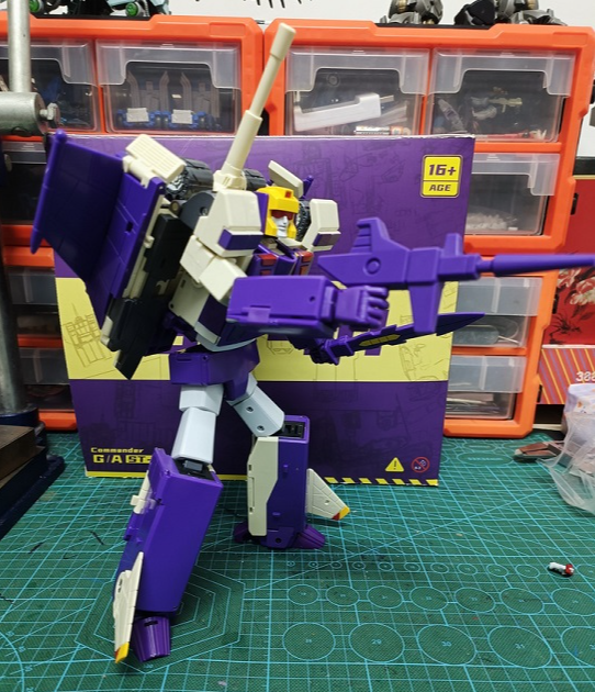 ST-01 Commander | Star Toy