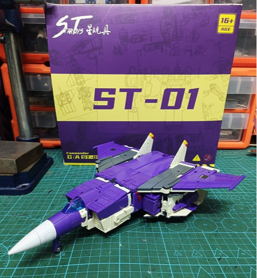 ST-01 Commander | Star Toy