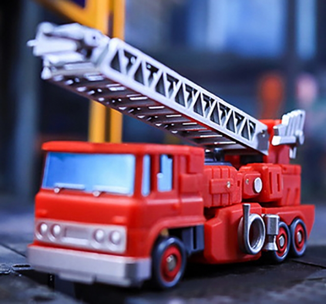 MS-B01A Architect and MS-B02A Fire Extinguisher Two-Pack Recolor Version | Magic Square