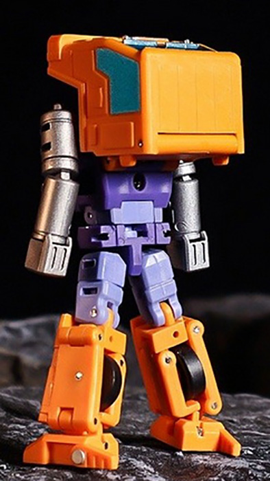 MS-B16A Strong Man Metalic Version | Magic Square