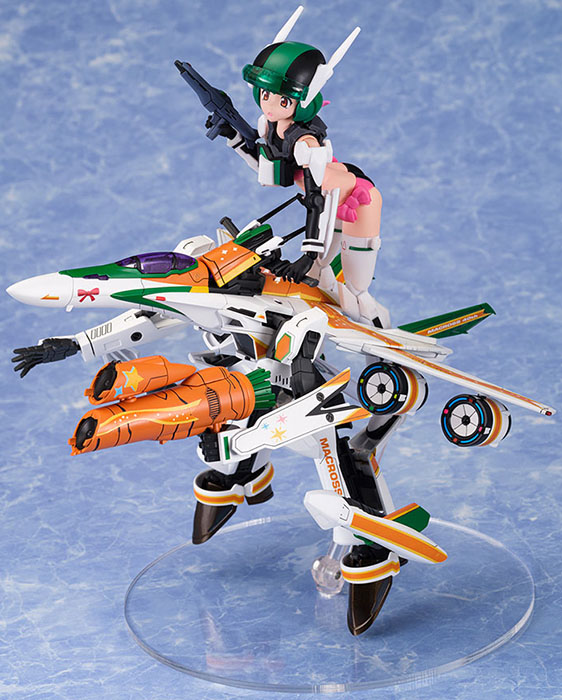 VF-25F Messiah Ranka Lee Model Kit Macross V.F.G. | Macross Frontier | Aoshima 40th Anniversary