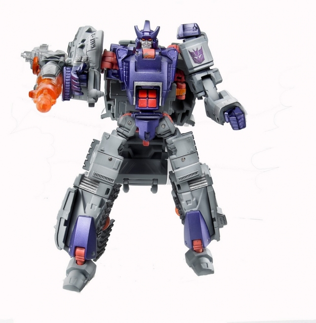 Deluxe Class Galvatron | Transformers Universe