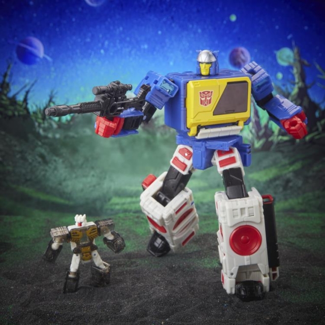 Twincast and Rewind Voyager Class | Transformers: Legacy Evolution