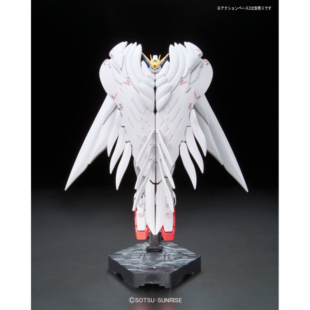 17 Wing Gundam Zero Real Grade 1/144 Scale Model Kit | Gundam Wing: Endless Waltz | Bandai Spirits