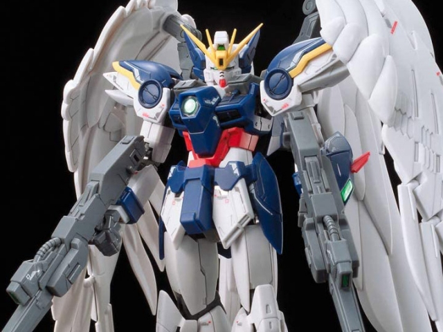 17 Wing Gundam Zero Real Grade 1/144 Scale Model Kit | Gundam Wing: Endless Waltz | Bandai Spirits