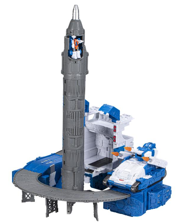 Guardian Robot and Lunar-Tread Legacy Titan Class | Transformers Generations Legacy