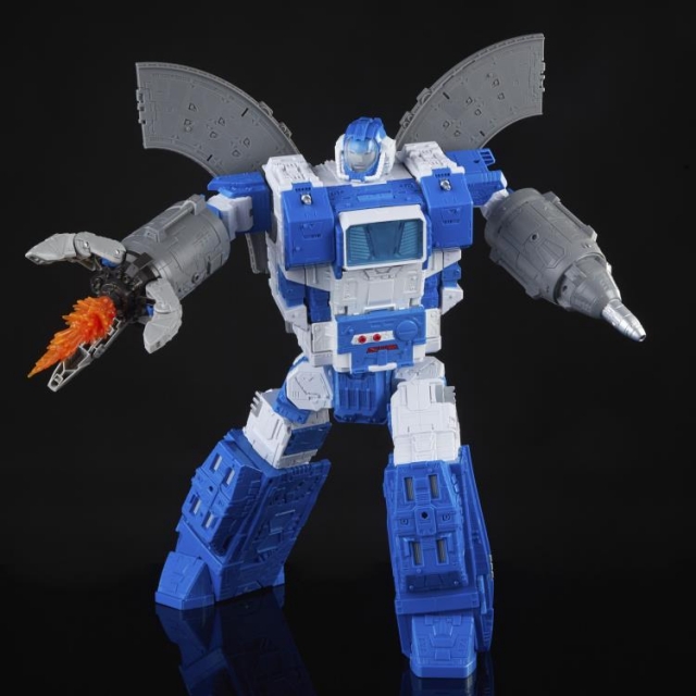 Guardian Robot and Lunar-Tread Legacy Titan Class | Transformers Generations Legacy