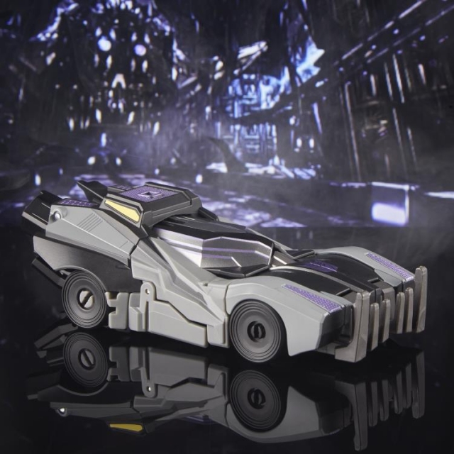 02 Barricade Gamer Edition Deluxe Class | Transformers Studio Series | Transformers: War for Cybertron