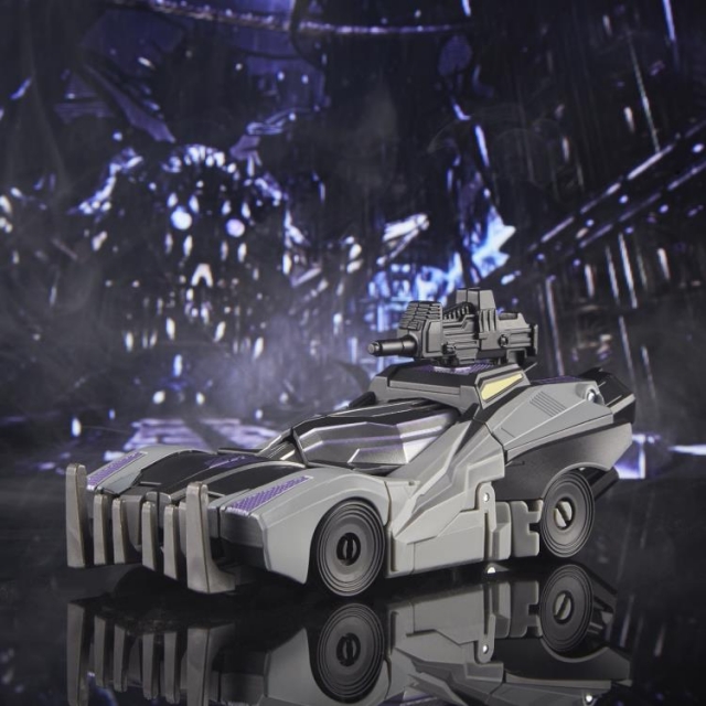 02 Barricade Gamer Edition Deluxe Class | Transformers Studio Series | Transformers: War for Cybertron