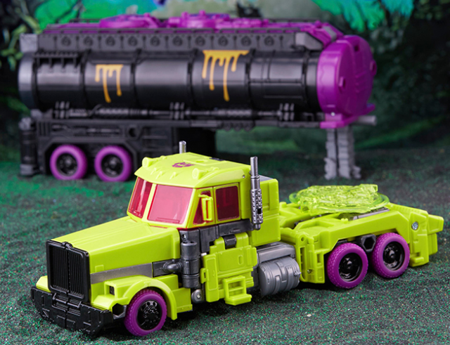G2 Universe Toxitron Legacy Voyager Class | Transformers Generations Legacy