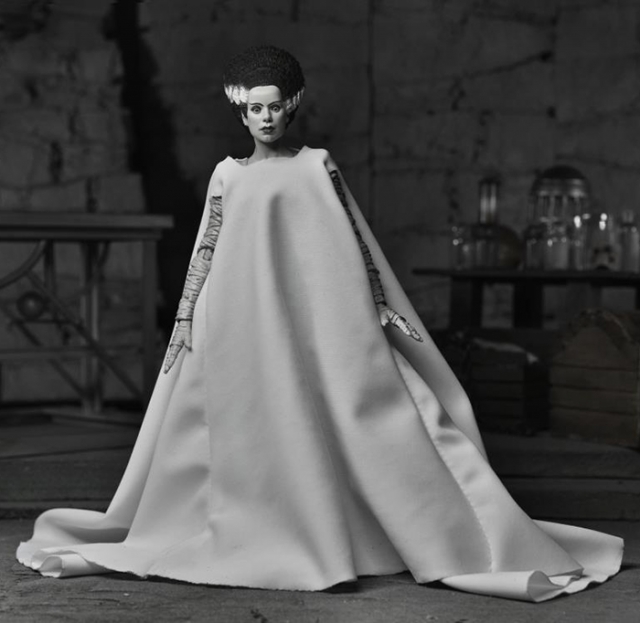 Bride of Frankenstein Black and White Version 7-inch Scale | Bride of Frankenstein (1935) | NECA
