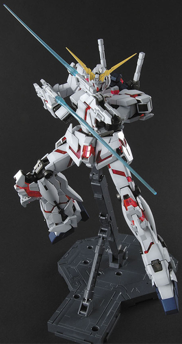 Unicorn Gundam Master Grade Model Kit 1/100 Scale | Mobile Suit Gundam Unicorn | Bandai Spirits