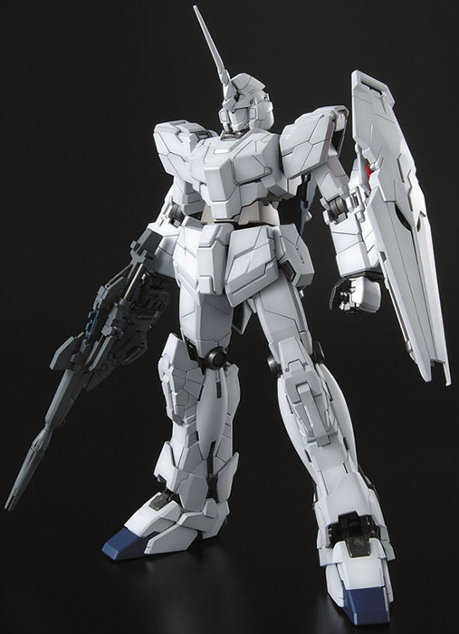 Unicorn Gundam Master Grade Model Kit 1/100 Scale | Mobile Suit Gundam Unicorn | Bandai Spirits
