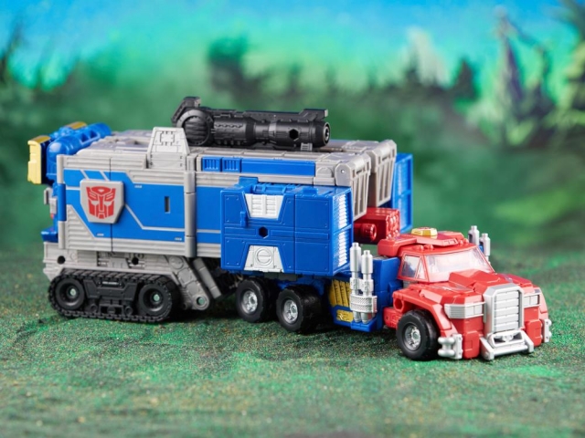Commander Armada Universe Optimus Prime Legacy Leader Class | Transformers Generations Legacy
