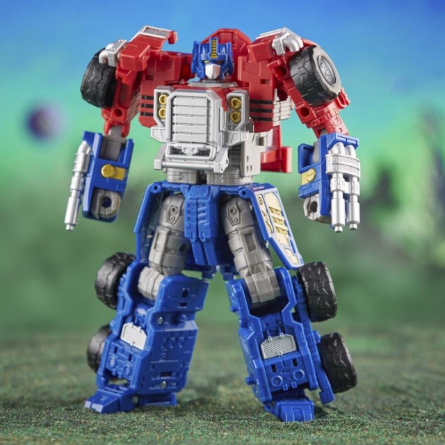Commander Armada Universe Optimus Prime Legacy Leader Class | Transformers Generations Legacy