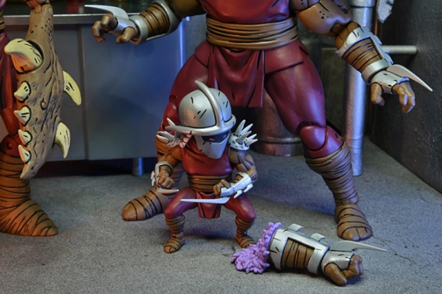 Shredder Clone and Mini Shredder Deluxe 7-Inch Scale | Eastman and Laird'sÂ Teenage Mutant Ninja Turtles | NECA