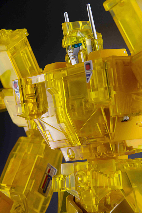MX-22C Commander Stack Clear Limited Version | X-Transbots