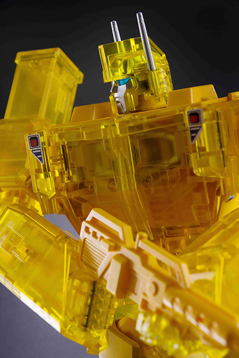 MX-22C Commander Stack Clear Limited Version | X-Transbots
