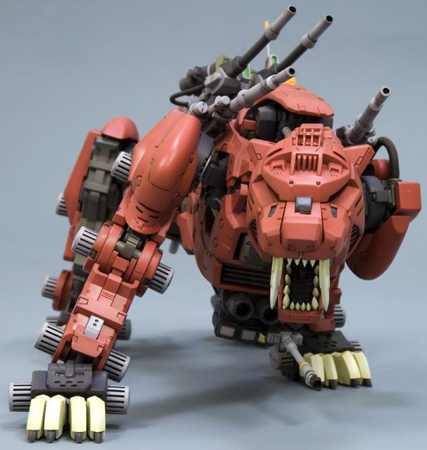 EZ-016 Saber Tiger Marking Plus Version Model Kit 1/72 Scale | Zoids Highend Master Model | Kotobukiya 