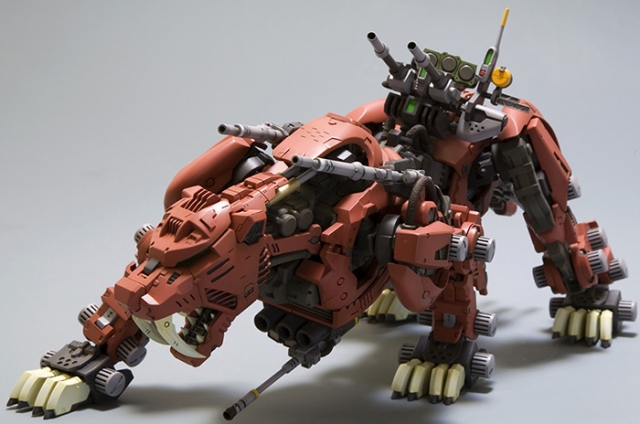 EZ-016 Saber Tiger Marking Plus Version Model Kit 1/72 Scale | Zoids Highend Master Model | Kotobukiya 
