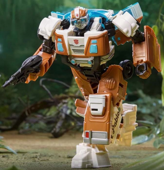 Jungle Mission 3-Pack Deluxe Class | Transformers Generations Buzzworthy Bumblebee