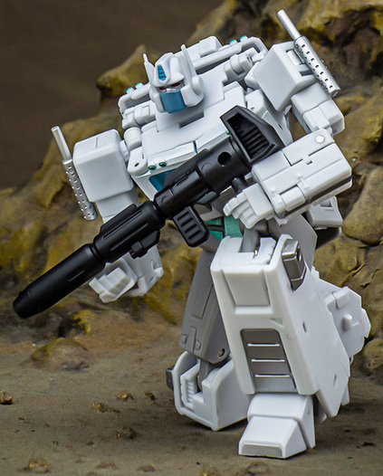 MS-B46W Light of Victory White Version | Magic Square