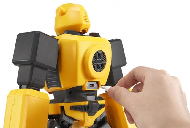 Bumblebee Performance Series | Robosen Transformers Robot