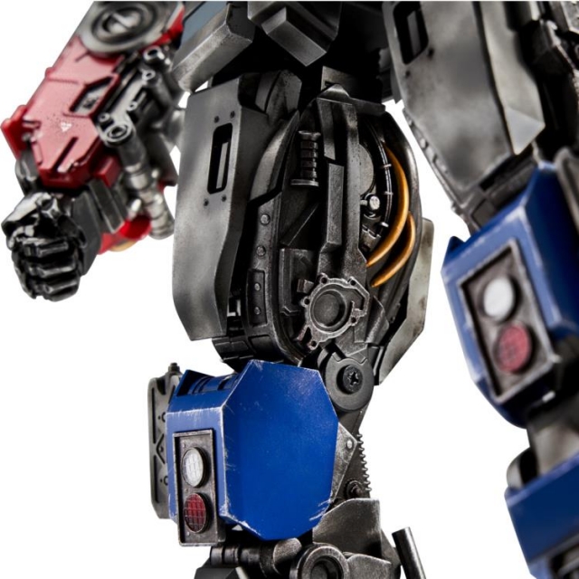 Optimus Prime Signature Series | Robosen Transformers Robot