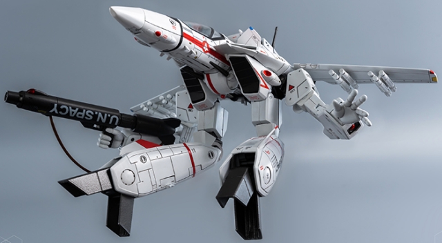VF-1J Veritech Rick Hunter ROBO-DOU | Robotech | threezero