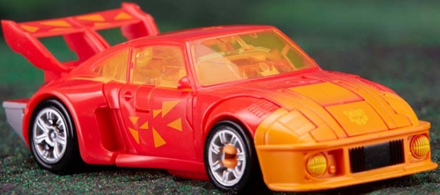G2 Universe Autobot Jazz Deluxe Class | Transformers: Legacy Evolution