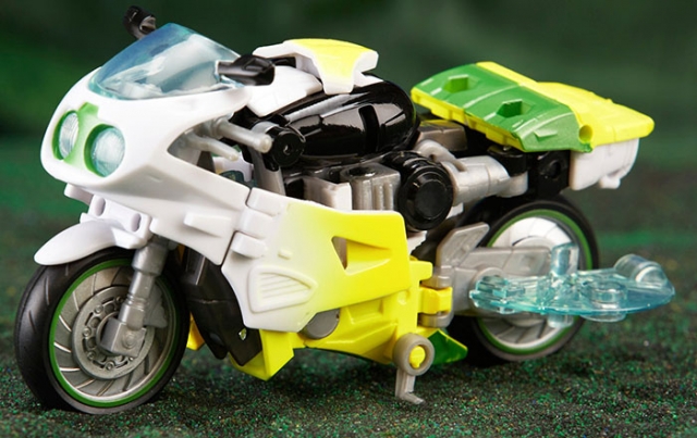 G2 Universe Laser Cycle Deluxe Class | Transformers: Legacy Evolution