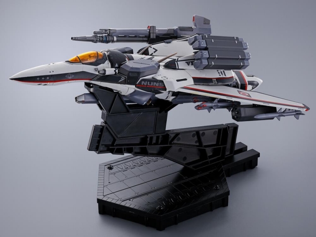 VF-171EX Armored Nightmare Plus EX Alto Saotome Use Revival Version DX Chogokin | Macross Frontier | Bandai Spirits