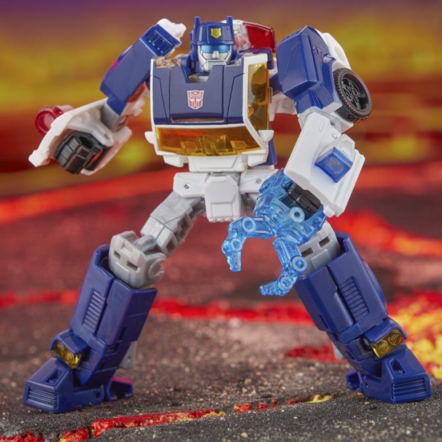 Rescue Bots Universe Autobot Chase Deluxe Class | Transformers: Legacy United