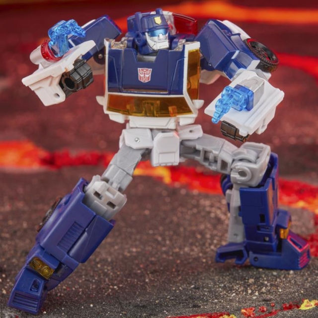 Rescue Bots Universe Autobot Chase Deluxe Class | Transformers: Legacy United